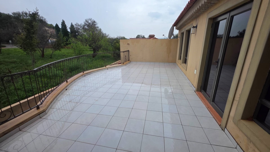 4 Bedroom Property for Sale in Broederstroom North West